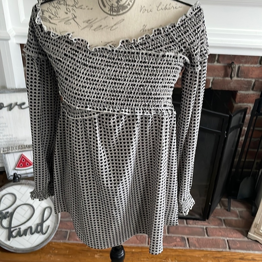 Michael Kors - XL babydoll off shoulder top - black, tan, white print